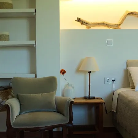 Pasithea Bed & Breakfast 3*