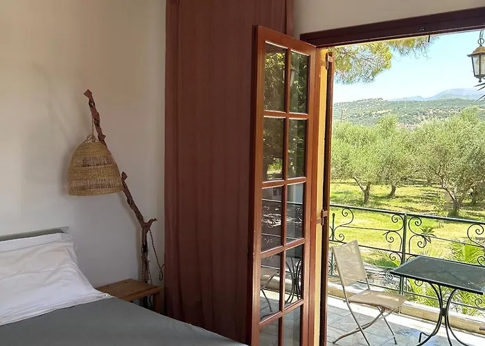 Pasithea Bed & Breakfast 3*