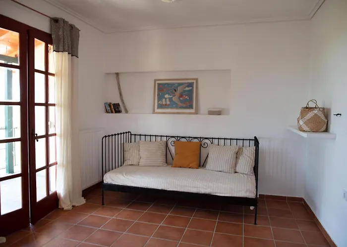 Pasithea Bed & Breakfast 3*